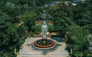 Taman Apsari di Kota Surabaya: Oase Hijau di Tengah Keramaian Kota