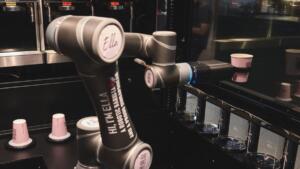 Intel Core Ultra Series 3 Jadi Otak Robot Barista AI Tanpa GPU Terpisah