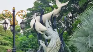 Patung Sura dan Buaya Surabaya: Ikon Kota Pahlawan yang Menarik Dikunjungi